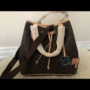 Michael Kors cute handbag
